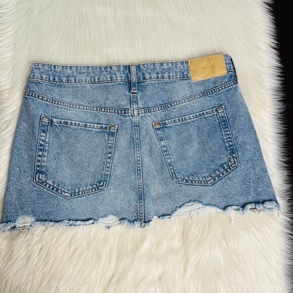 H&M Low Waist Denim Mini Skirt - Picture 6 of 7